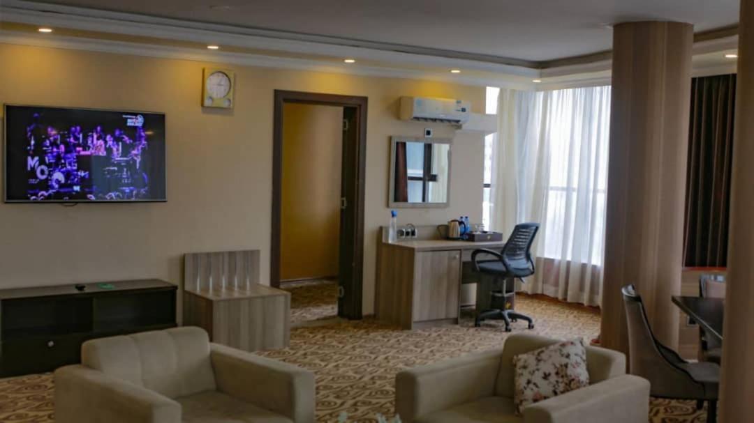 Holiday Hotel Аддис-Абеба Экстерьер фото