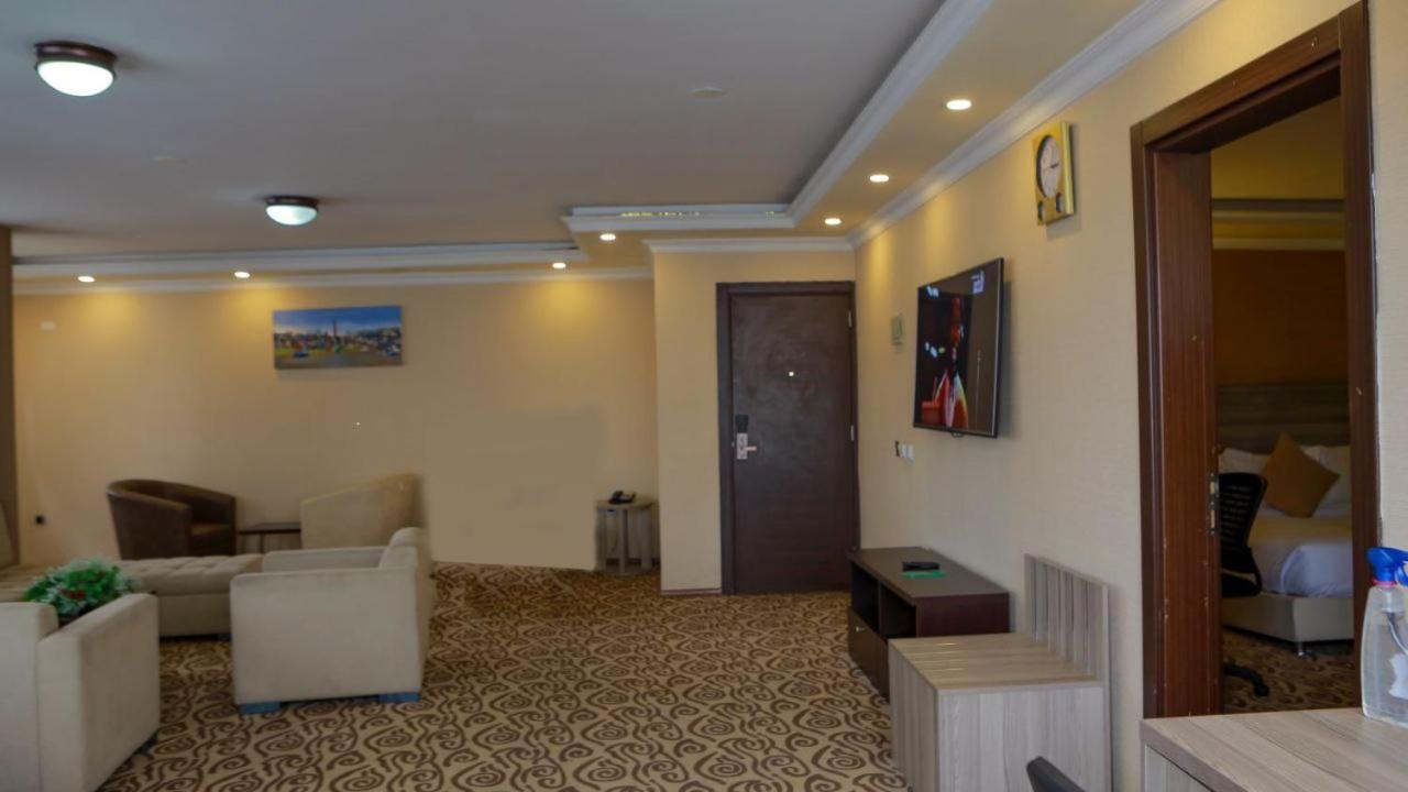 Holiday Hotel Аддис-Абеба Экстерьер фото