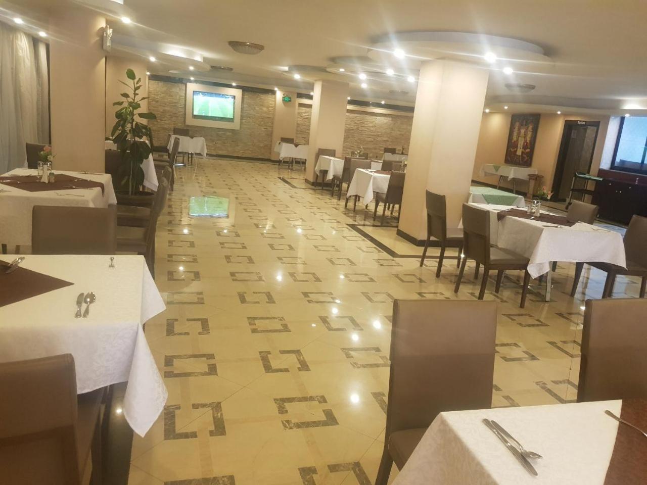 Holiday Hotel Аддис-Абеба Экстерьер фото