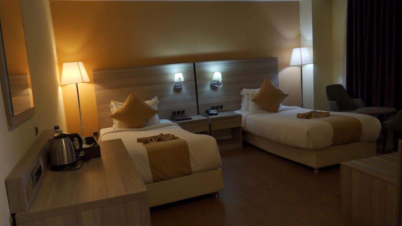Holiday Hotel Аддис-Абеба Экстерьер фото